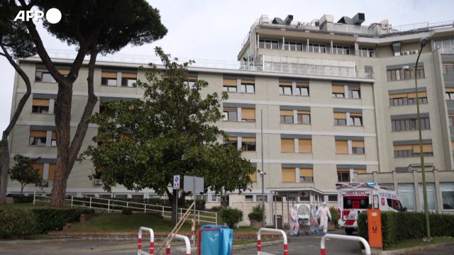Covid, frena la salita dei contagi ma c'e' il nodo positivi a scuola