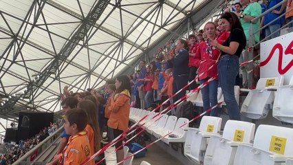 Messe pontificale: belle ambiance pendant les célébrations d'avant-messe