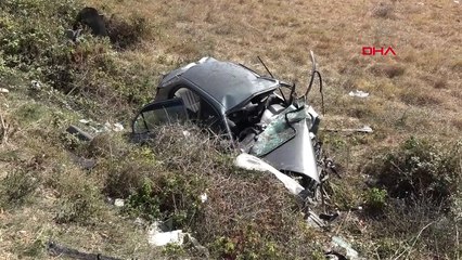 Çanakkale'de Otomobil ve Hafif Ticari Araç Çarpıştı: 2 Ölü, 5 Yaralı