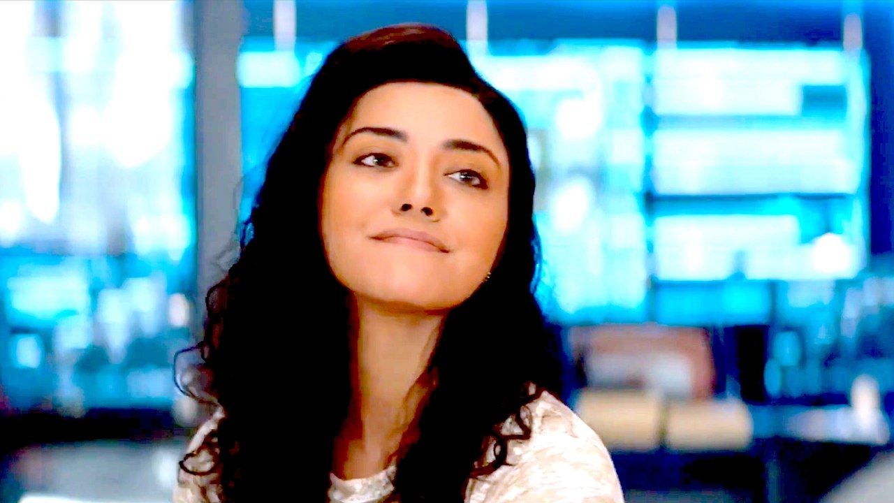 A Lucy Sense in This Scene from CBS’ NCIS: Hawai’i