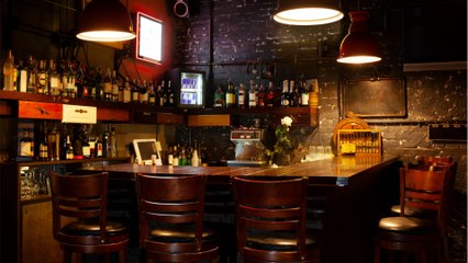 “La patronne est folle à lier” : à Bordeaux, la gérante d’un bar sème la panique dans un quartier de la ville