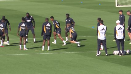 Vinicius le hace el lío a Modric... y este reacciona