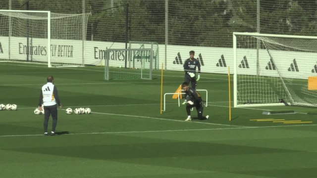 ENTRENAMIENTO COMPLETO REAL MADRID previo al DERBI frente AL ATLÉTICO