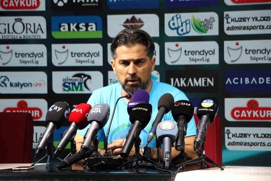 Çaykur Rizespor Teknik Direktörü İlhan Palut: Kendi sahamızda 3 puanı kaybettik