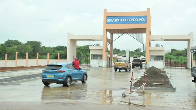 Le ministre Adama Diawara visite l'université de Bondoukou qui ouvre le 02 octobre