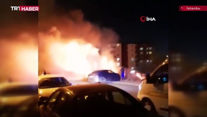 Maltepe'de çıkan yangın otomobillere sıçradı