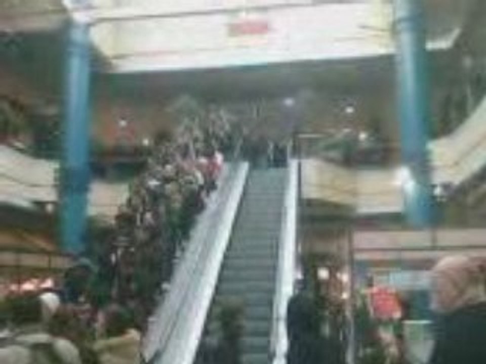 Manifestation Lycéenne (aux 3 Fontaines à Cergy Pontoise)