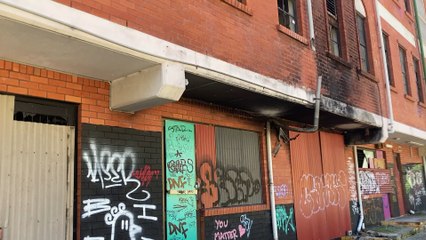 Children playing in vandalised EastEnd redevelopment buildings