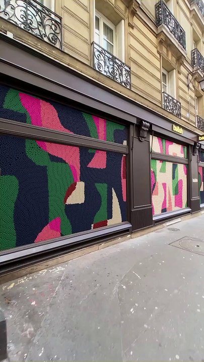 Discover the new look  of the season on a windows
