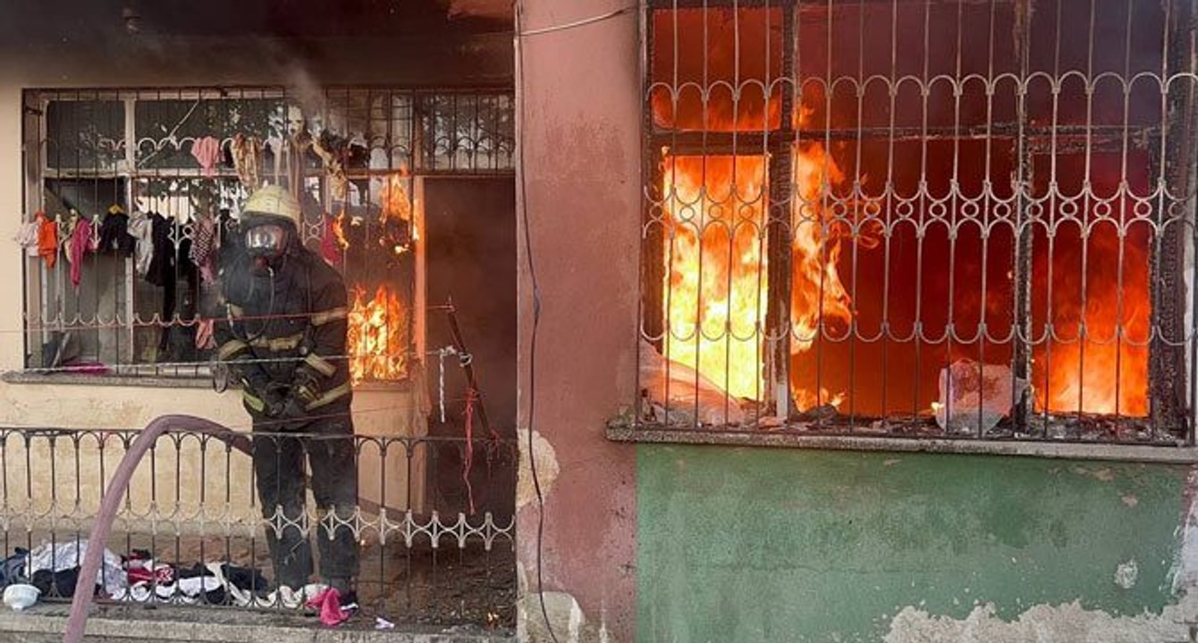 Evde çıkan yangında 6 yaşındaki çocuk hayatını kaybetti