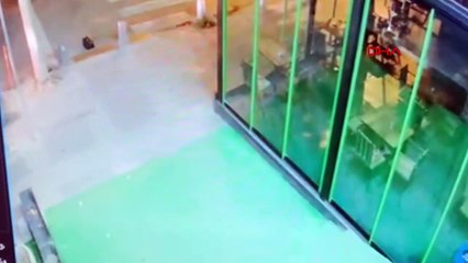 Bağcılar'da spor salonuna yapılan saldırılarda 2 kişi yaralandı