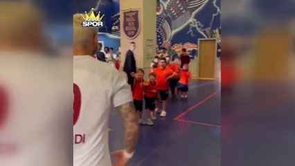 Çocukların Mauro Icardi sevgisi kameralarda