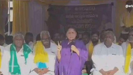 ఆలూరు: "తండ్రి పేరు అడ్డం పెట్టుకుని రాష్ట్రాన్ని దోచుకుంటున్న జగన్"