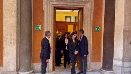 Video herunterladen: Napolitano, Schlein in Senato per la camera ardente