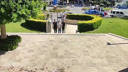 Marmaris'te düzensiz göçmenleri taşıyan minibüs yakalandı