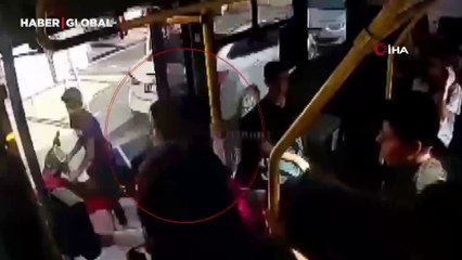 Açık olan dolmuş kapısından aşağı böyle düştü