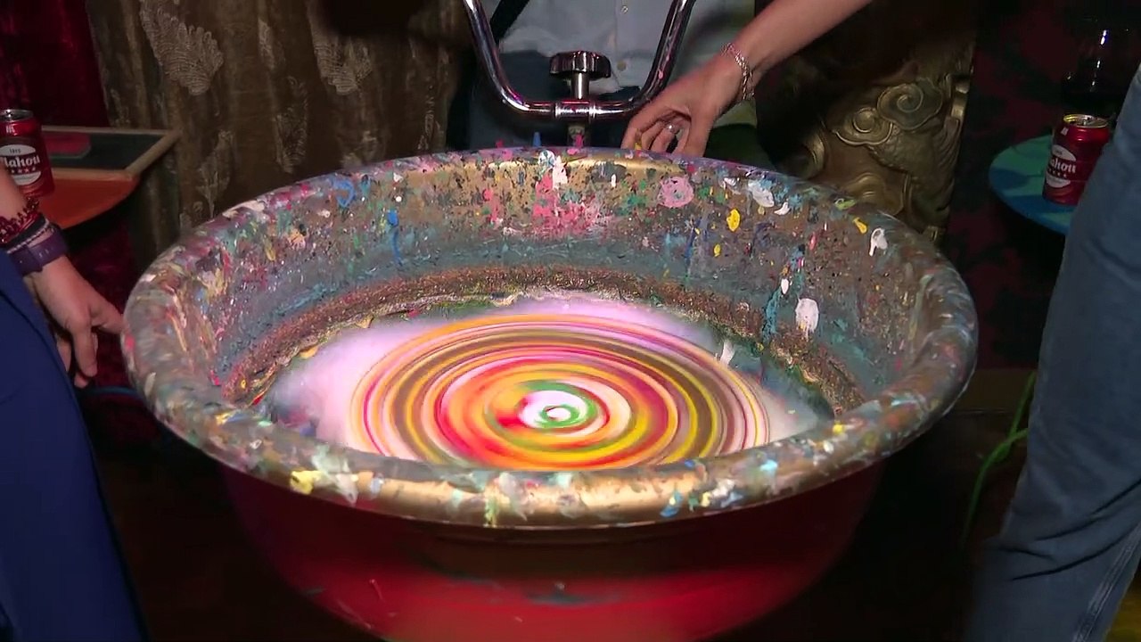 Madrid acoge la posibilidad de pintar cuadros con bicicletas por medio de la técnica del 'spin art'