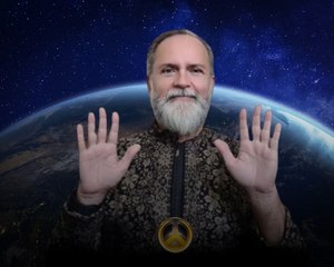 Médium que é terapeuta holístico explica técnica de purificação e harmonização espiritual