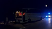 Yolcu otobüsü, otomobile çarptı: 2 ölü