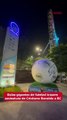 Bolas gigantes de futebol trazem assinatura de craque mundial a Balneário Camboriú