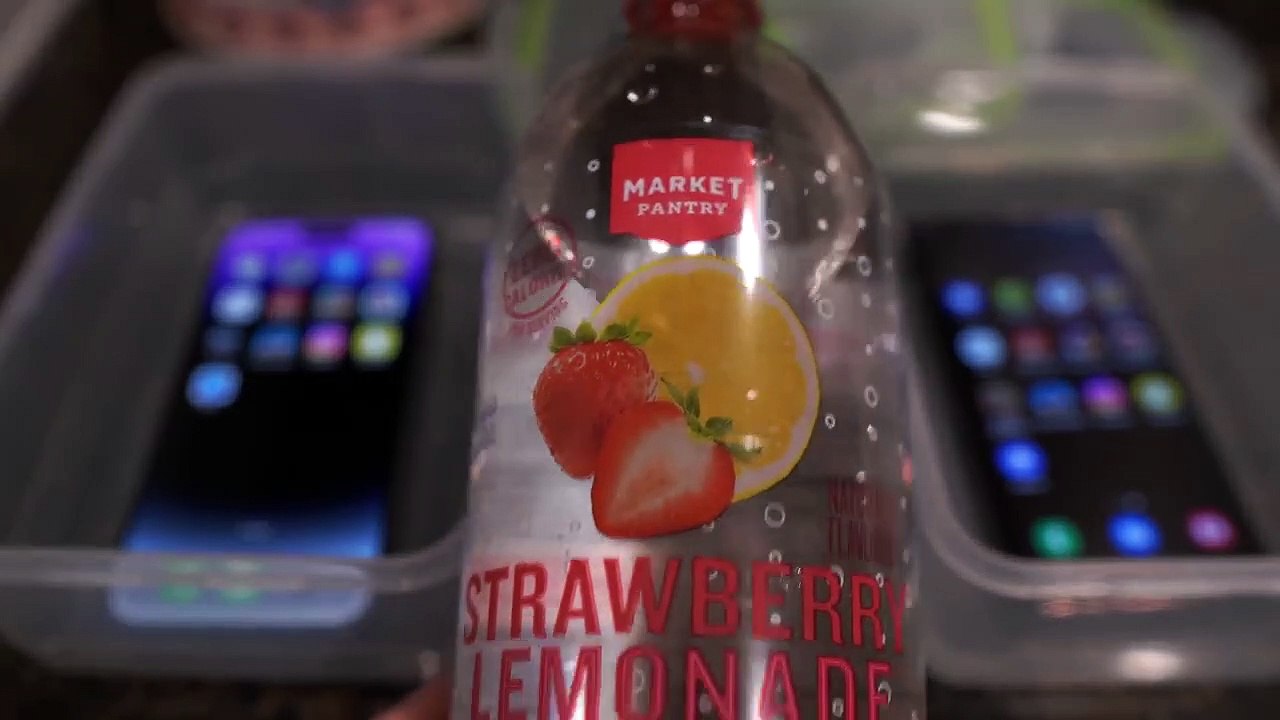iPhone 14 Pro Max vs Samsung Galaxy S22 Ultra - Sparkling Water FREEZE Test! What's Gonna Happen-!