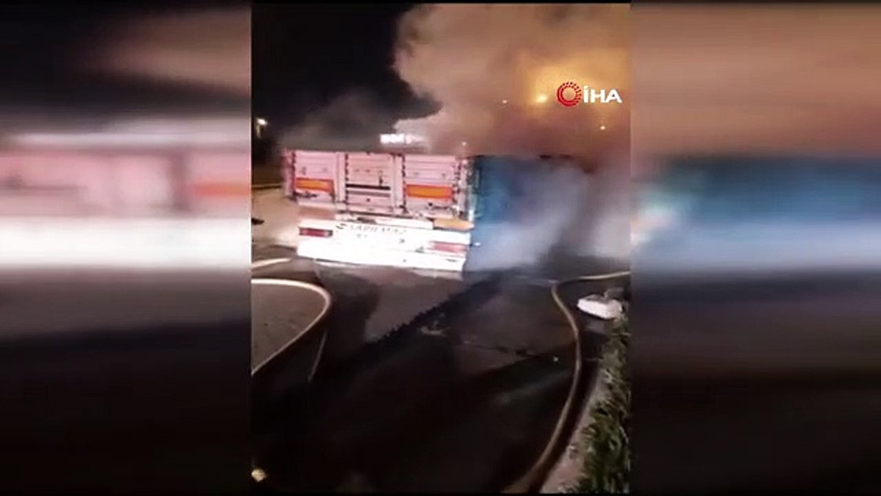 TEM Otoyolu Sancaktepe Mevkiinde Tır Yangını