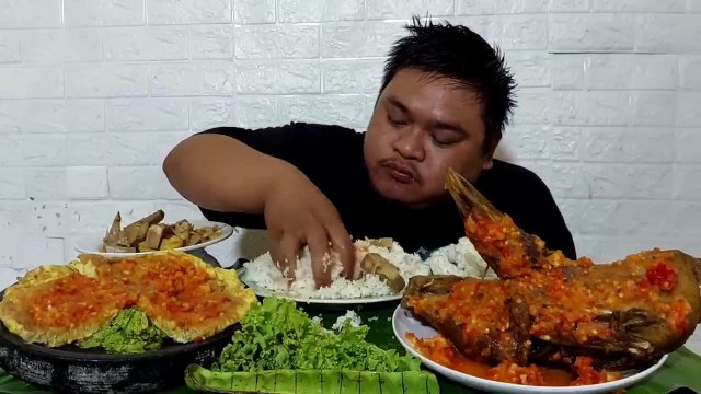 MUKBANG-INDONESIAN FOOD-TELOR DADAR SUPER JUMBO SAYUR LODEH+BEBEK UTUH MANDI SAMBAL..