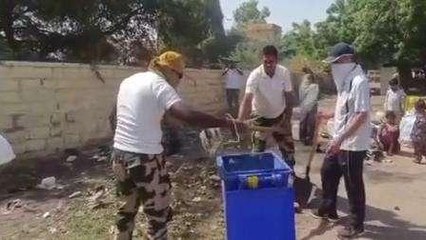 जैसलमेर: बंदूक वाले हाथों ने उठाई झाडू, देखिए