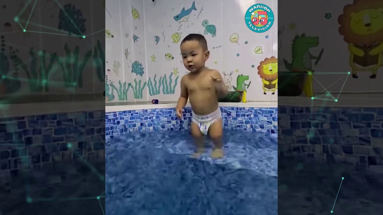 Aquatic Wonder: Witness How This Toddler Swims Like a Pro