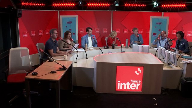 Macron a préféré Charles III au pape François - Tanguy Pastureau maltraite l'info