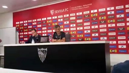 Mendilibar analiza la rotación de porteros del Sevilla