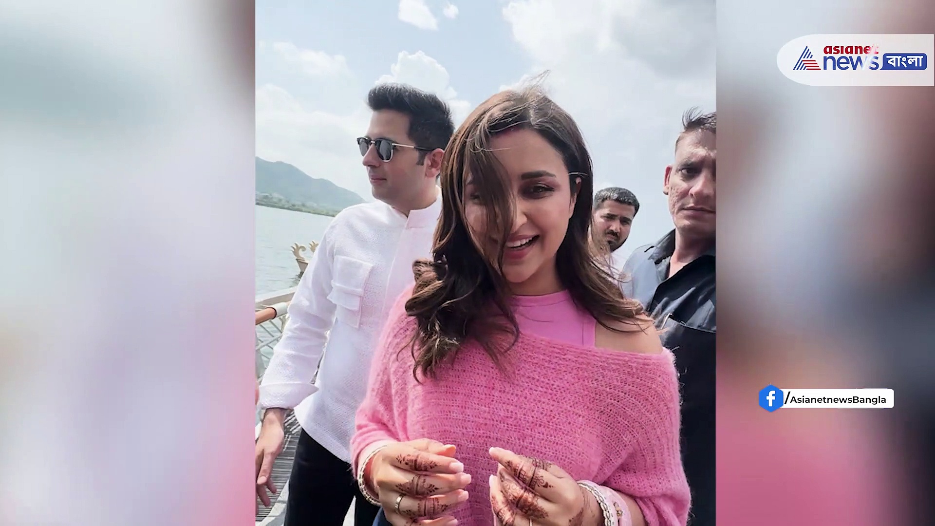 Parineeti Chopra : বিয়ের পর রাঘবের সঙ্গে হাত হাত রেখে দেখা দিলেন পরিনীতি