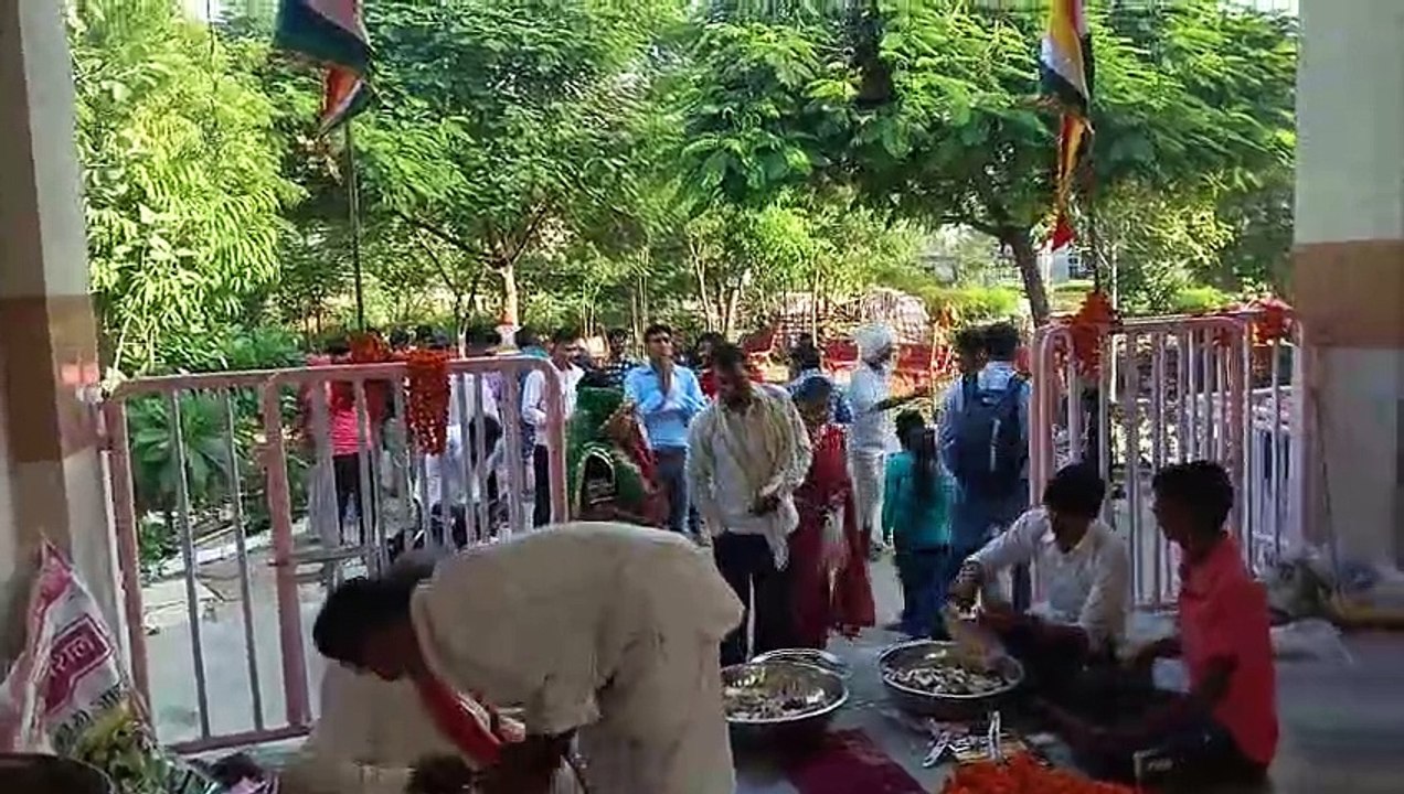 तेजाजी-रामदेवजी मंदिरों में उमड़े श्रद्धालु-लगाया कांसे का भोग