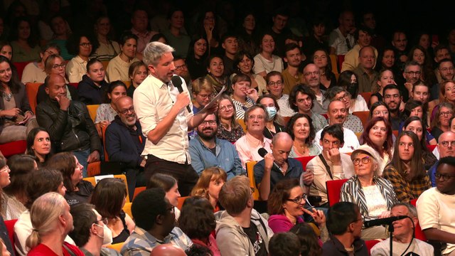 Le grand dimanche soir avec Camélia Jordana