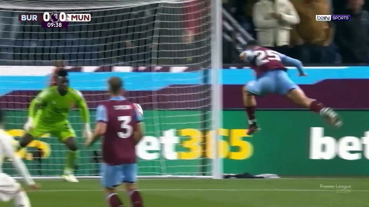 مانشستر يونايتد ينتصر بصعوبة على بيرنلي   شاهد ملخص مباراة بيرنلي ومانشستر يونايتد