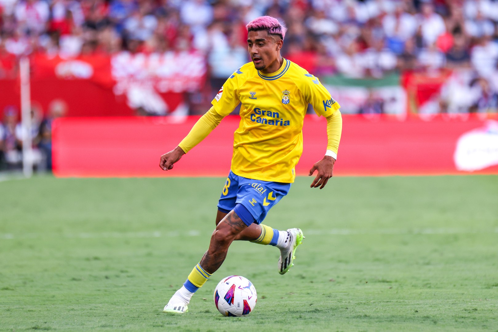 La Liga : Las Palmas s'impose sur le fil face à Grenade à 10 contre 11 -  Vidéo Dailymotion