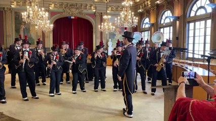 MÂCON : Un petit air de musique sur les confréries gourmandes en folie