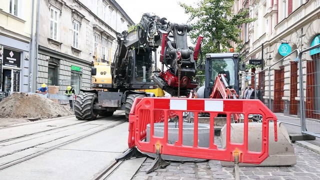KRAKÓW REMONTY ULIC ZWIERZYNIECKIEJ , KOSCIUSZKI I MOSTU DEBNICKIEGO