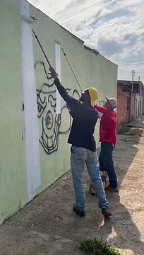 Muros usados pelo PCC em Brazlândia ganham grafite