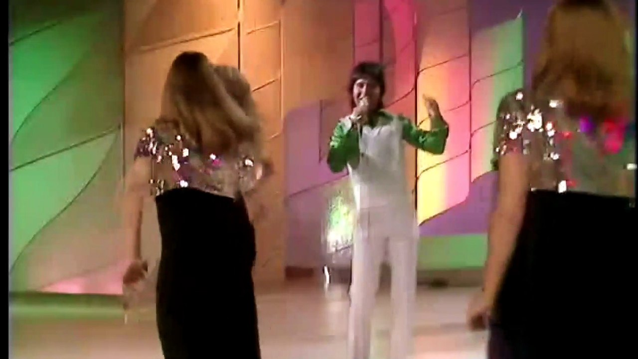 WINNING by Cliff Richard - live TV performance 1974 + lyrics