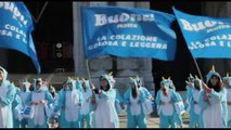 Unicorni invadono la stazione a Milano: Buondì a sorpresa ai passanti