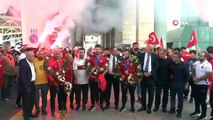 Dünya Güreş Şampiyonalarında Madalya Kazanan Sporcular Ankara'da Karşılandı