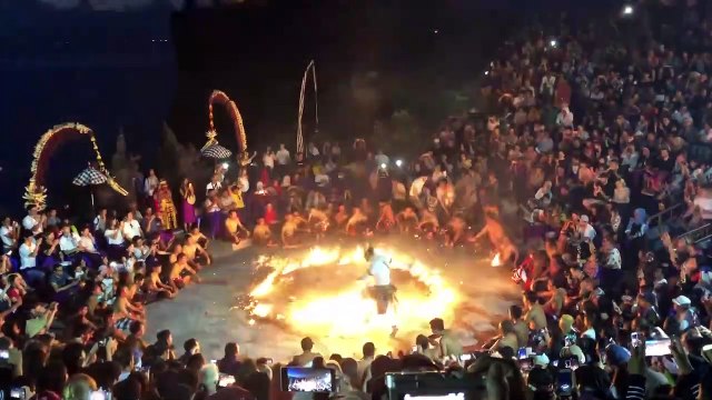 Kecak Dance, Uluwatu Temple, Bali - Tale of Ramayana @bali @kecakdance @uluw_Full-HD