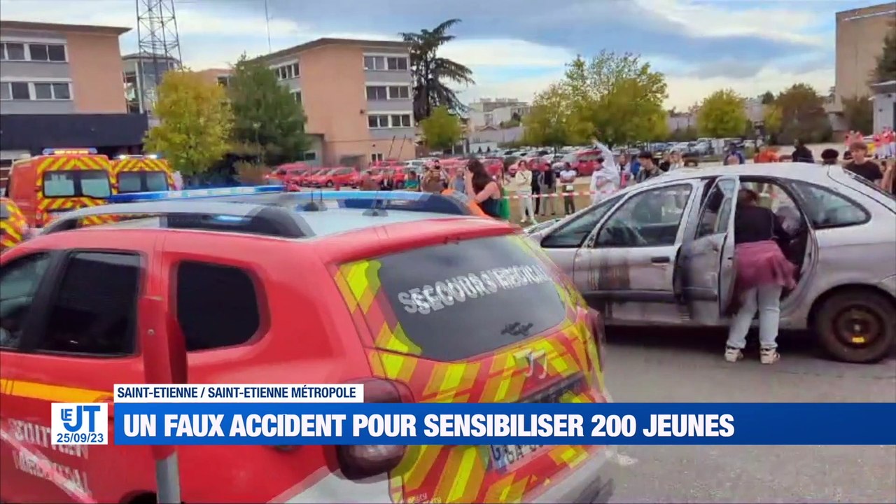 A la Une : Les quatre sénateurs viennent d'être...