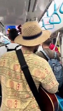 Sadece ama sadece Türkiye’de görebileceğiniz sofistike bir olay : Kavga, müzik ve eğlence...