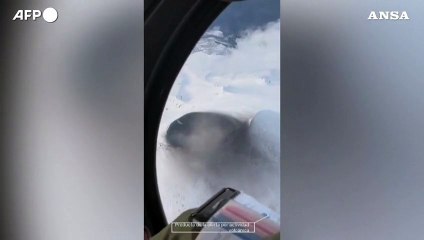 Cile, l'esercito sorvola il vulcano Villarrica: si teme un'eruzione