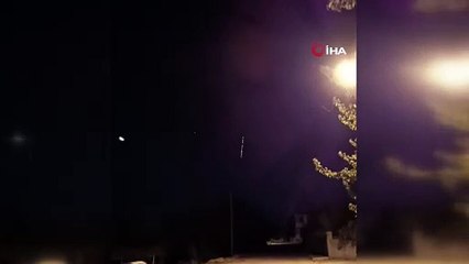 Erzincan semalarındaki sıralı ışıkları gören telefona sarıldı