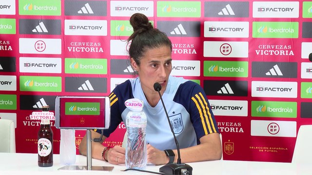 La Selección española de fútbol intenta volver a la calma antes del choque contra Suiza