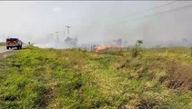 Evacúan a habitantes de una vivienda por el humo del incendio en Porongo