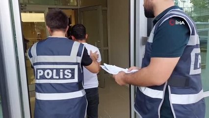 Tartıştığı babasını defalarca bıçakladı